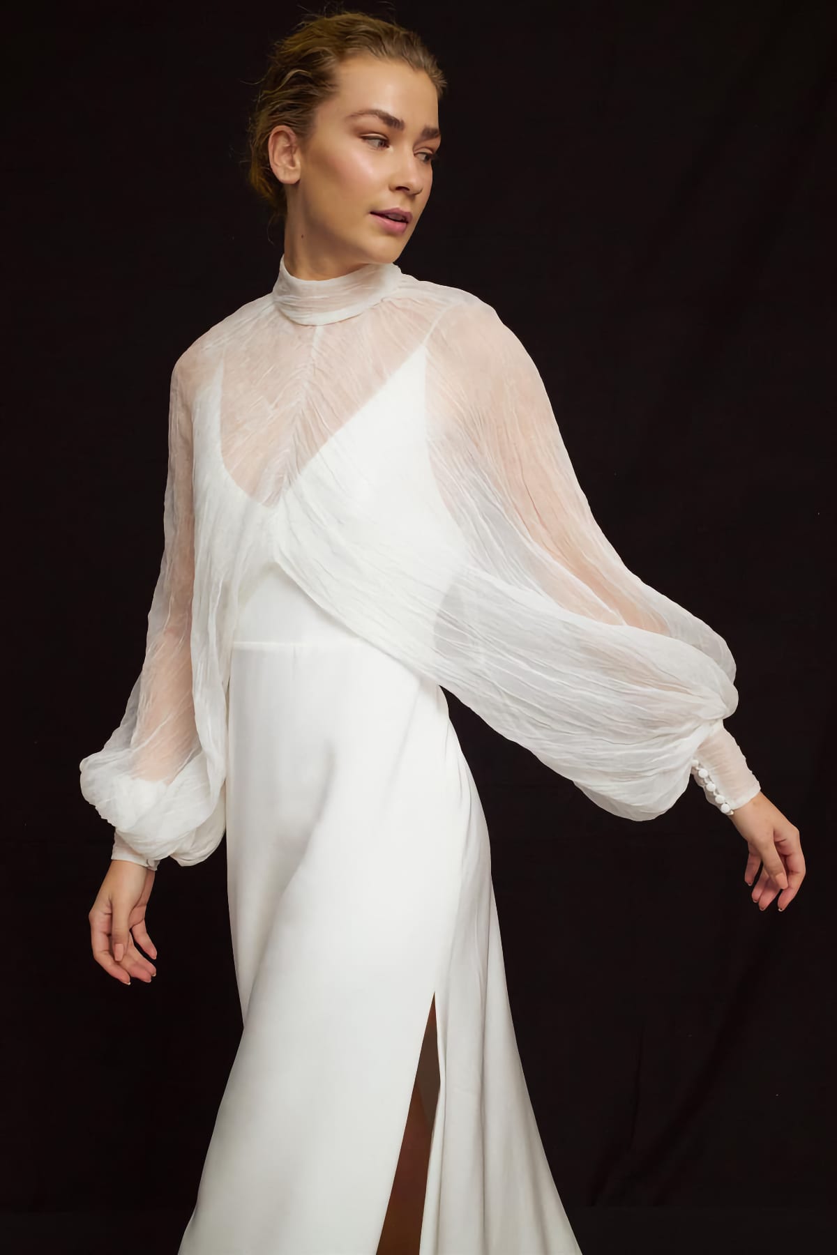 robe de mariée Carta Branca disponible chez Melody Nelson à Erpent, Namur, Belgique