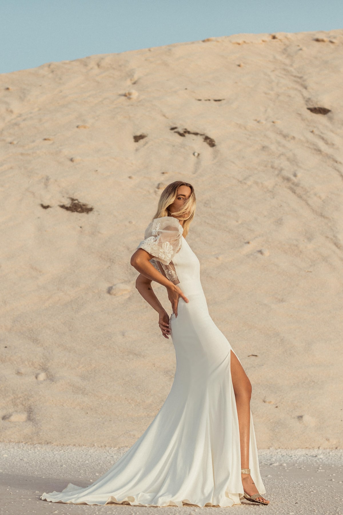 Les robes de mariée Caroline Takvorian sont chez Melody Nelson à Namur