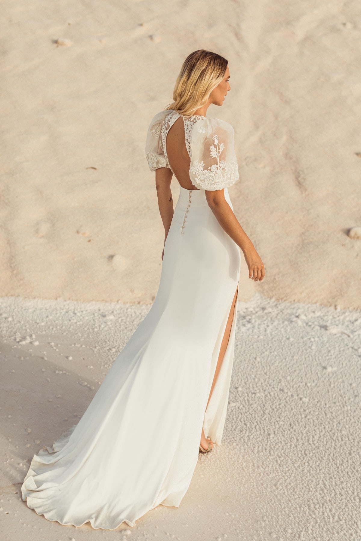 Les robes de mariée Caroline Takvorian sont chez Melody Nelson à Namur