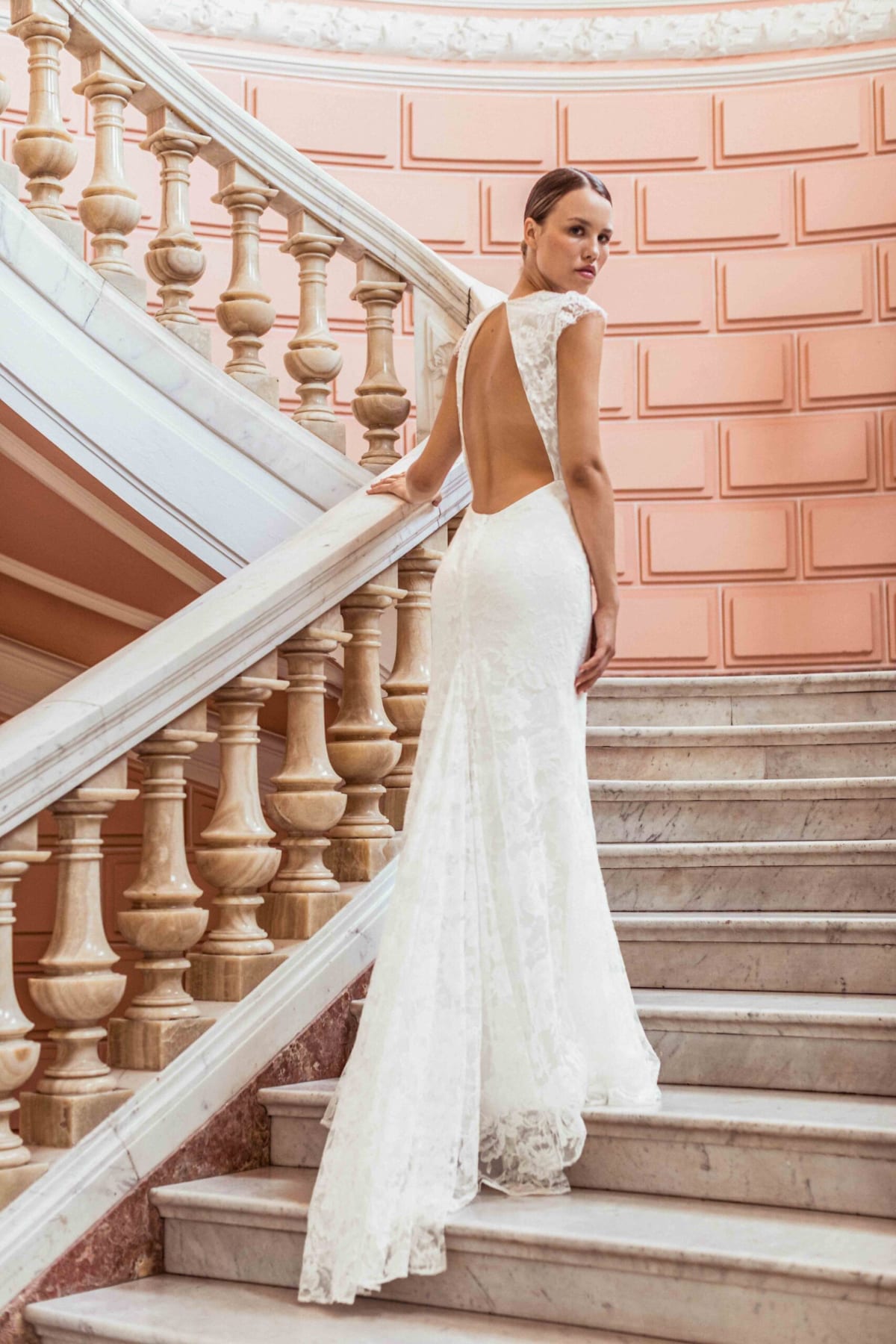 Les robes de mariée Caroline Takvorian sont chez Melody Nelson à Namur