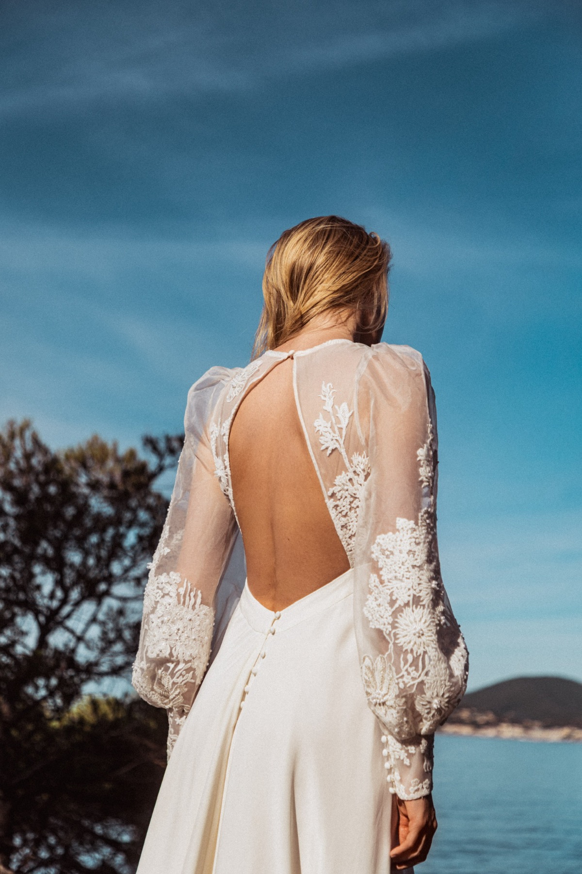 Les robes de mariée Caroline Takvorian sont chez Melody Nelson à Namur