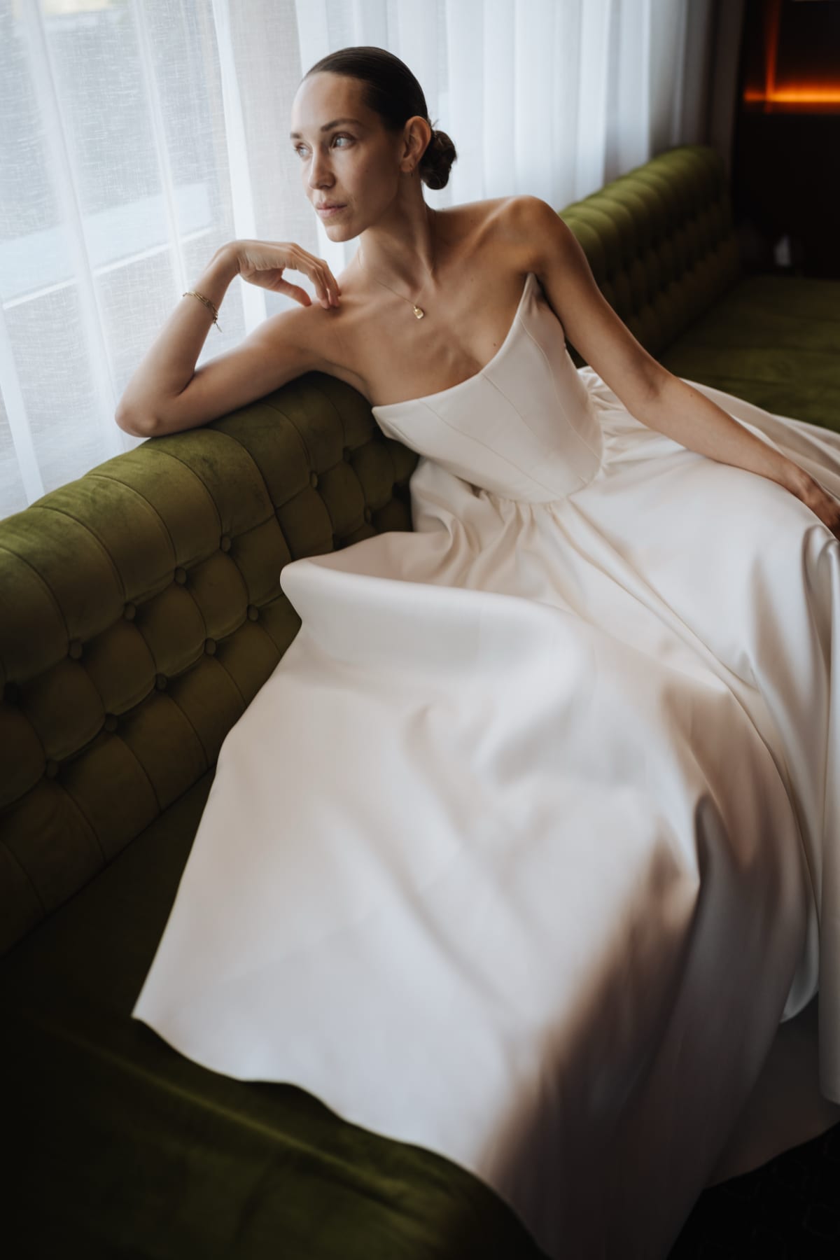 robe de mariée Halfpenny London disponible chez Melody Nelson à Erpent, Namur, Belgique