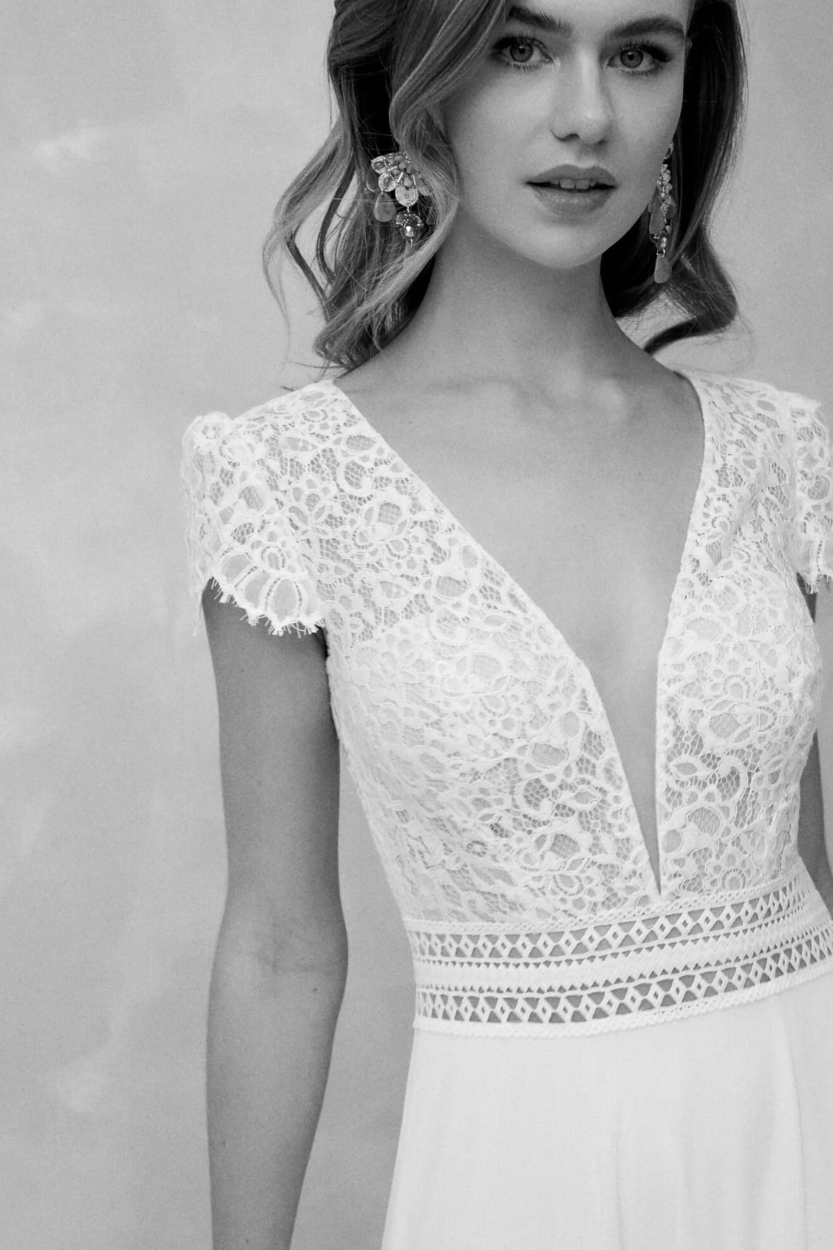 robe de mariée Rembo Styling disponible chez Melody Nelson à Erpent, Namur, Belgique